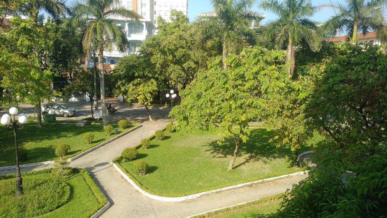 ホテル Nha Nghi Kien An フエ エクステリア 写真